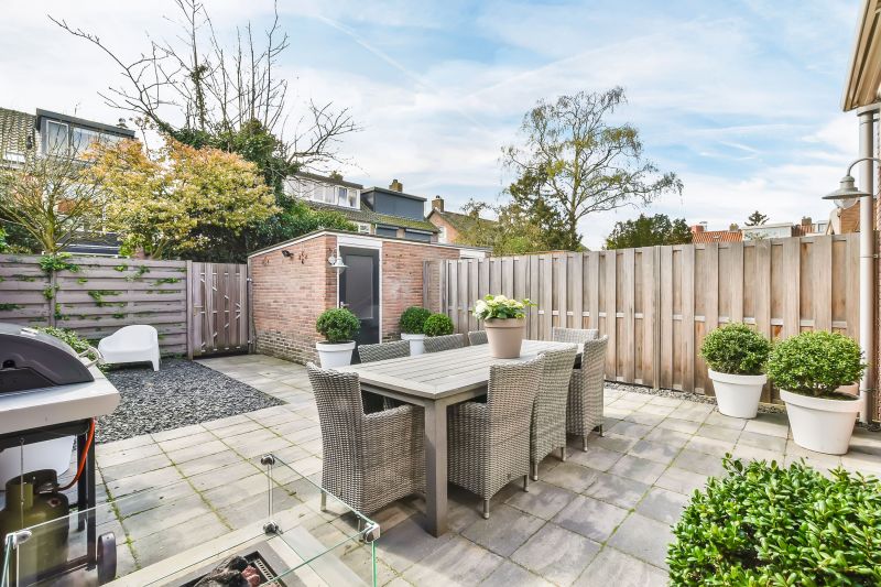 Outdoor Dining Space