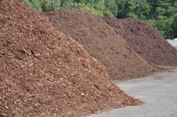 Brown Mulch Delivery in Belleville
