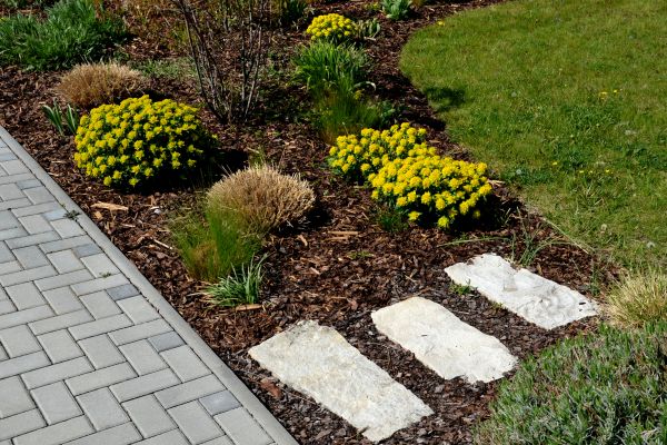 Garden Mulch Installation in Belleville